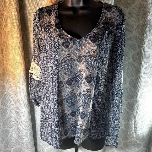 sun and shadow Tops - Sun and shadow sheer top